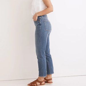 Madewell Curvy Perfect Vintage Jean - Color: Finney Wash - Size: 28